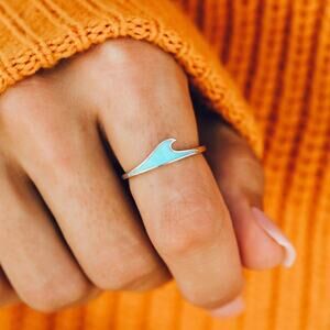 Pura Vida Wave Stacking Ring - Size 9